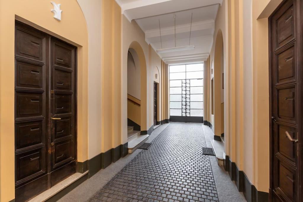 In Verticale Torino Kültér fotó